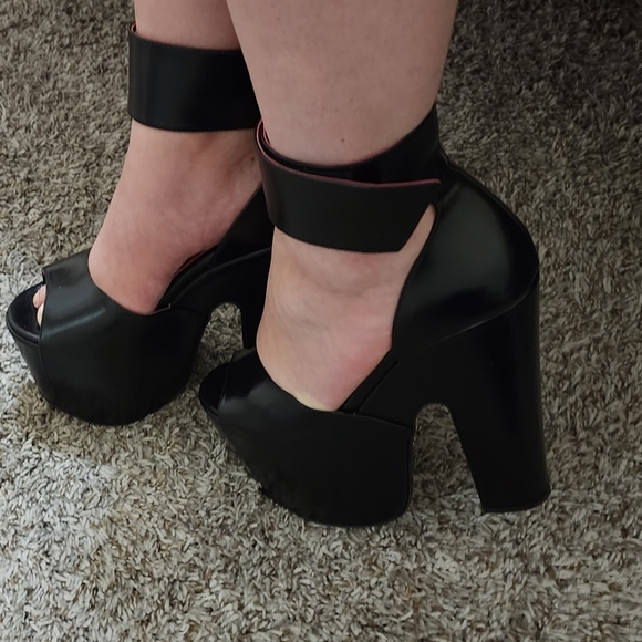 Kat Von D Shoes - KVD Black Destroyer Heels